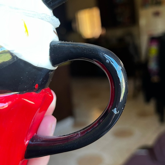 DISNEY MICKEY MOUSE CUPCAKE MUG - Picture 2 of 6